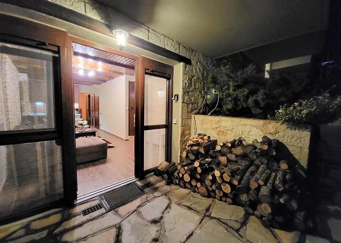 Lirtzis Villa *